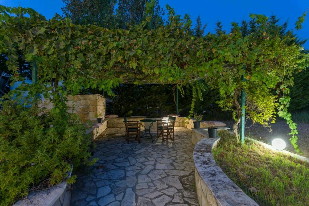אליקס Eleni Studios & Apartments מראה חיצוני תמונה