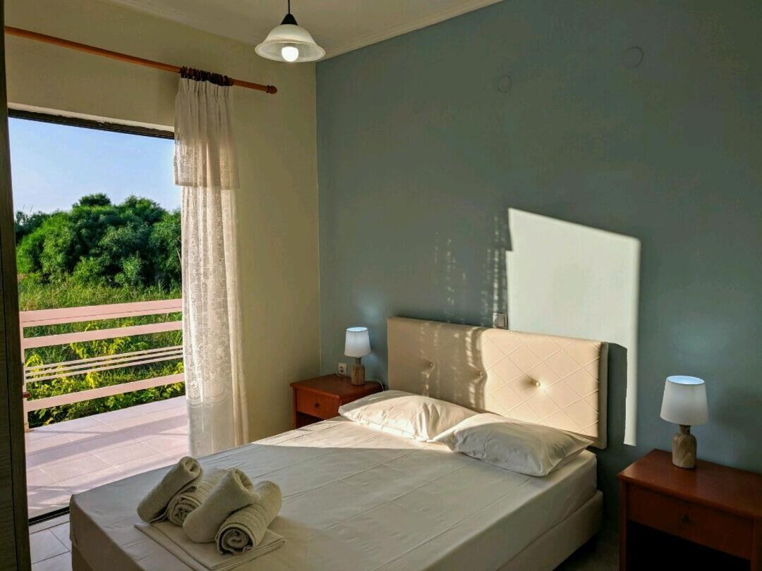 אליקס Eleni Studios & Apartments מראה חיצוני תמונה