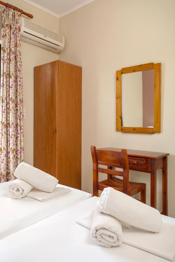 אליקס Eleni Studios & Apartments מראה חיצוני תמונה