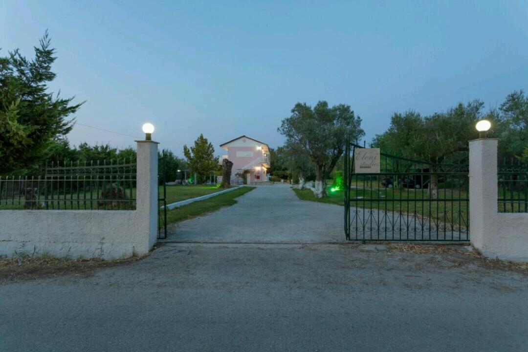 אליקס Eleni Studios & Apartments מראה חיצוני תמונה